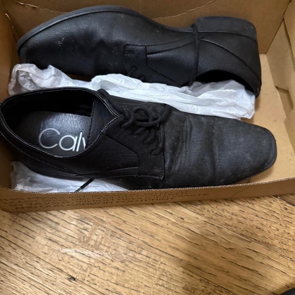 Footwear - Picture 1 of 4